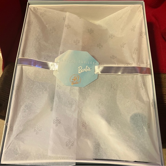NEW/MIB/NRF 1998 40th ANNIVERSARY CRYSTAL JUBILEE BARBIE PERFECT CONDITION!! - Picture 5 of 11